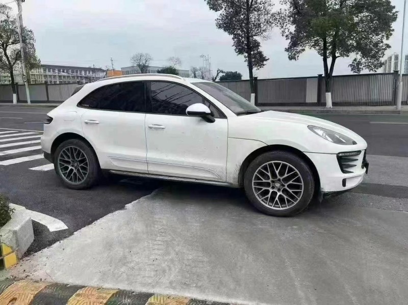 重慶17年保時捷Macan3