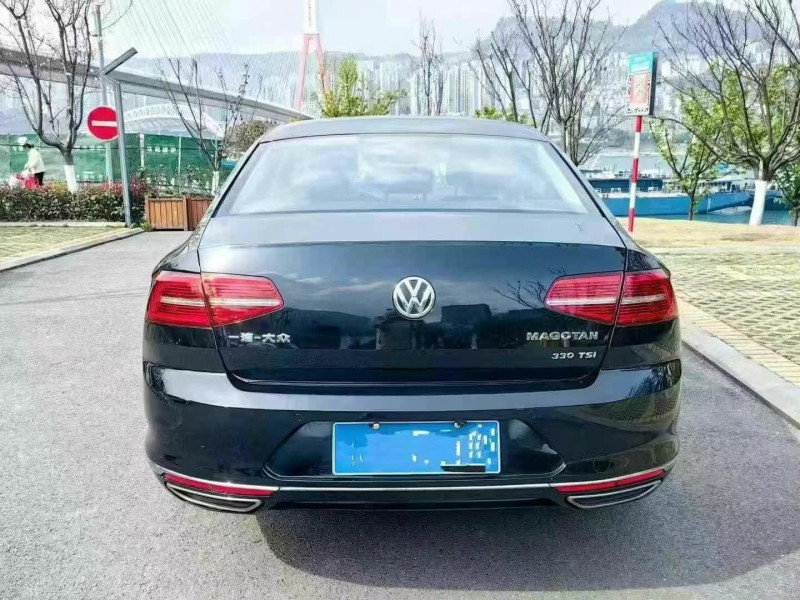 重慶18年大眾邁騰9