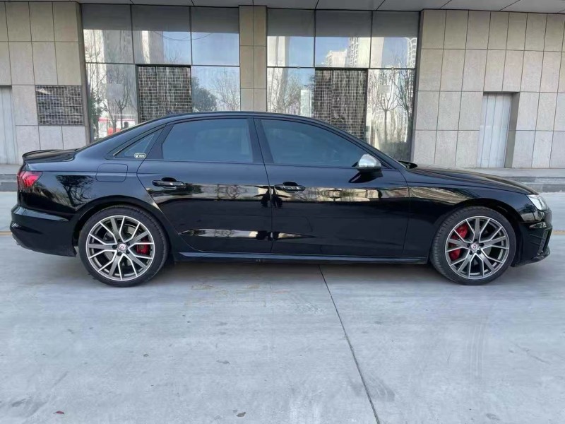 济宁22年奥迪S47