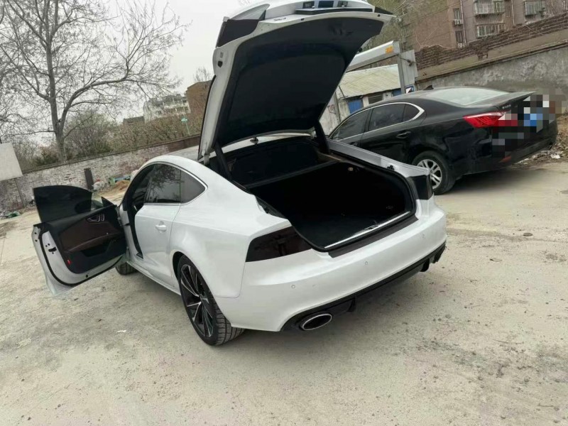 济宁13年奥迪A7L8