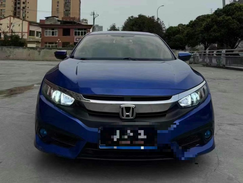 济宁18年本田思域1