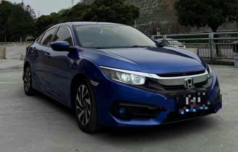 济宁18年本田思域2