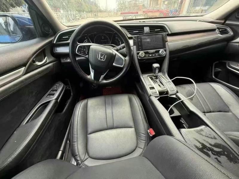 济宁18年本田思域4