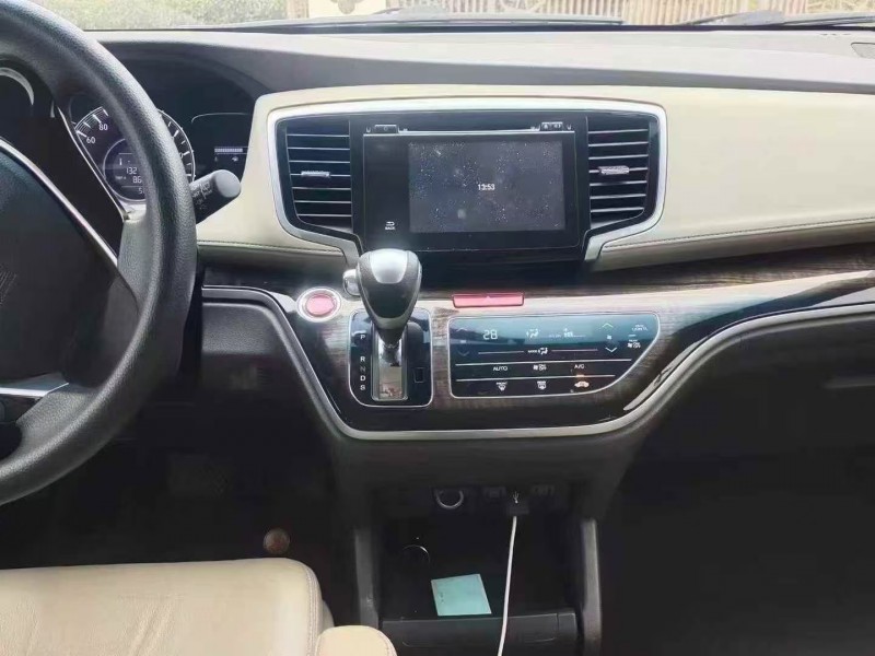 济宁18年本田奥德赛2