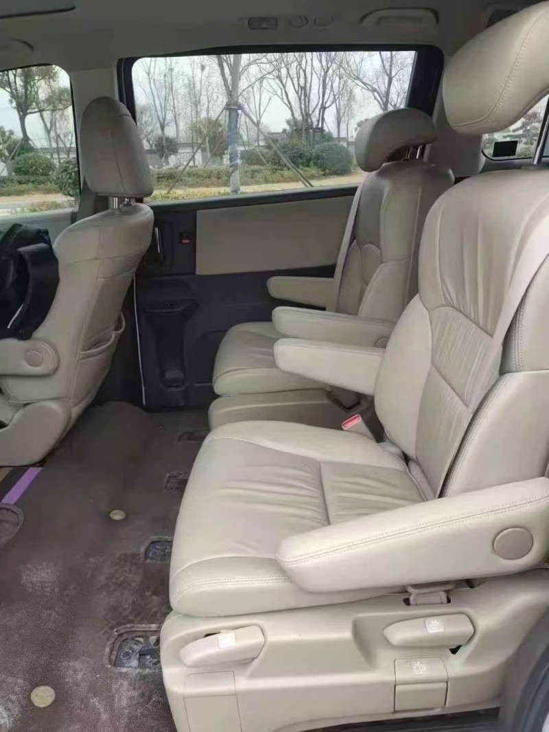 济宁18年本田奥德赛3