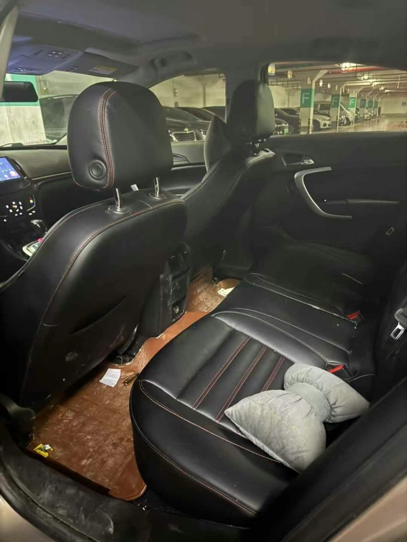 徐州15年别克君威6