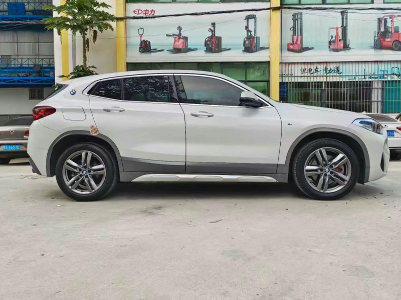 广州21年宝马X28