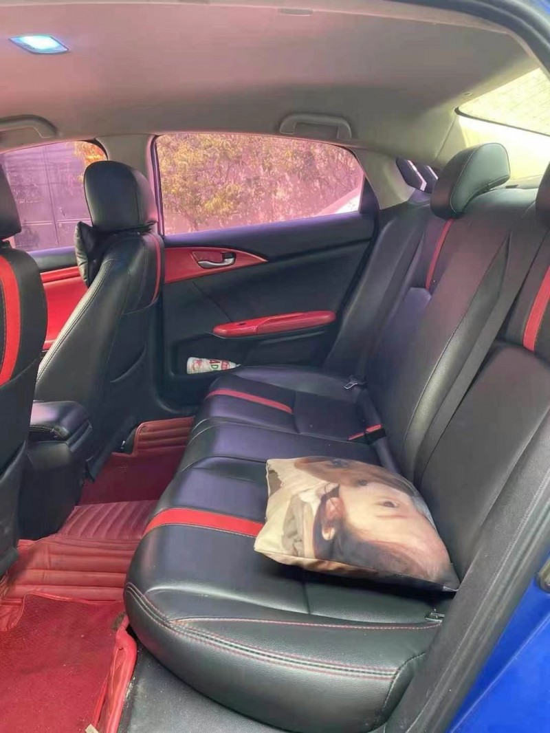 广州17年本田思域7