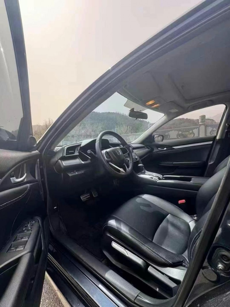 广州19年本田思域5