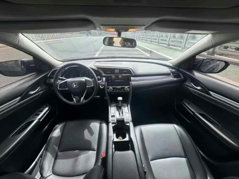 广州19年本田思域6