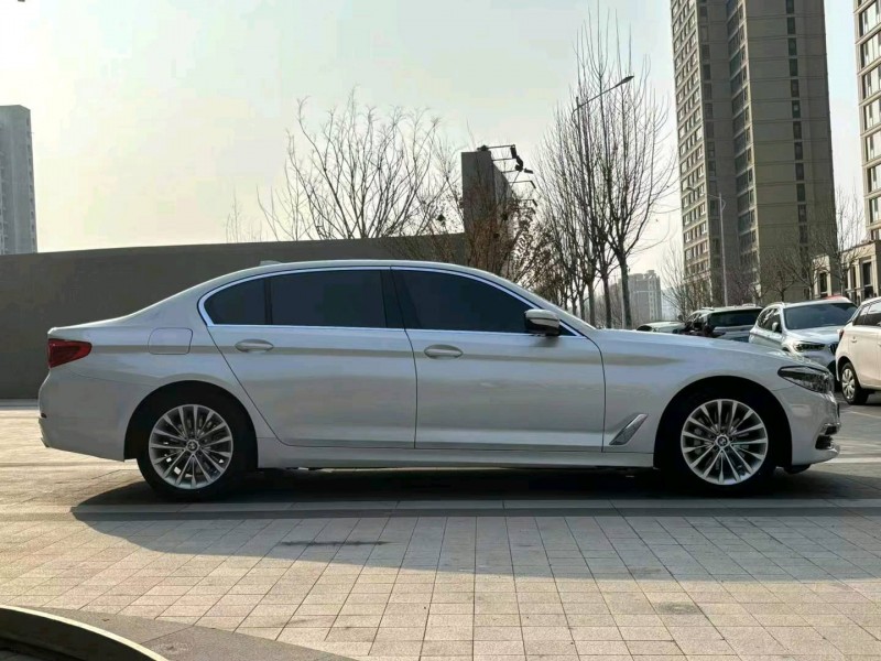 徐州20年宝马5系8