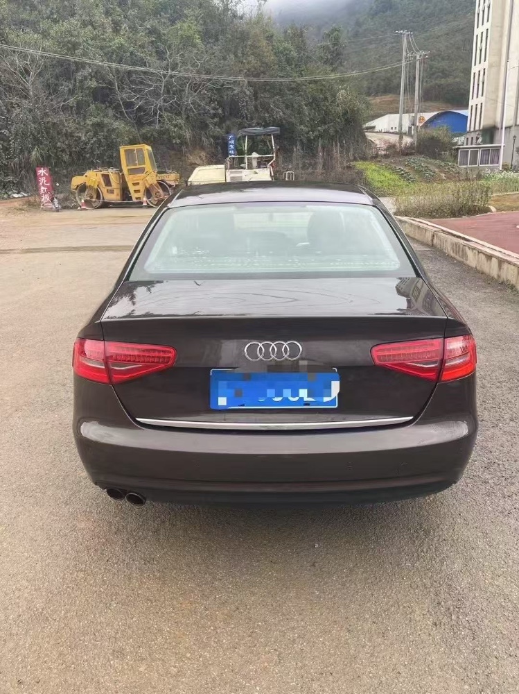 百色16年奧迪A4L2
