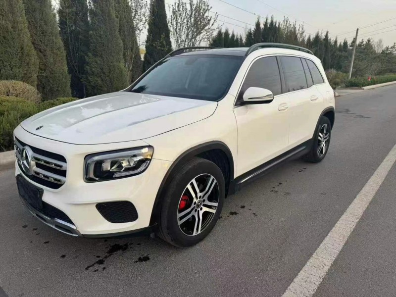 济宁22年奔驰GLB3