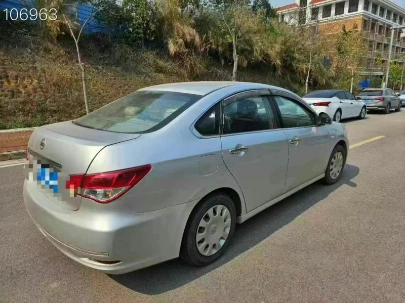 南寧12年日產軒逸6