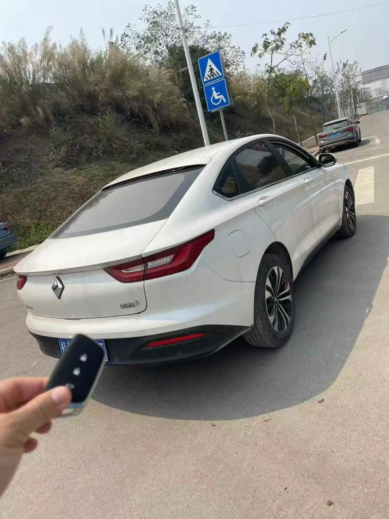 南寧19年寶駿RC68