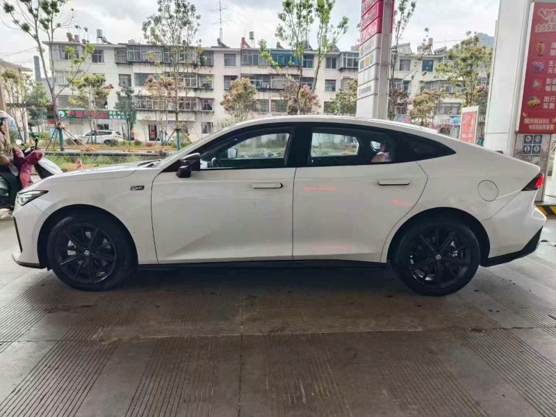 楚雄23年長安汽車UNI7