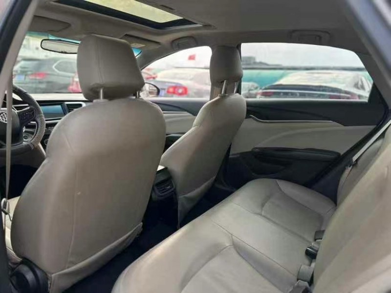 东莞17年别克英朗6