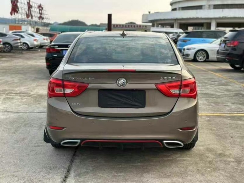 东莞17年别克英朗8