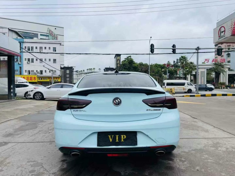 东莞18年别克君威8