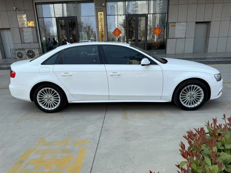 济宁14年奥迪A4L7