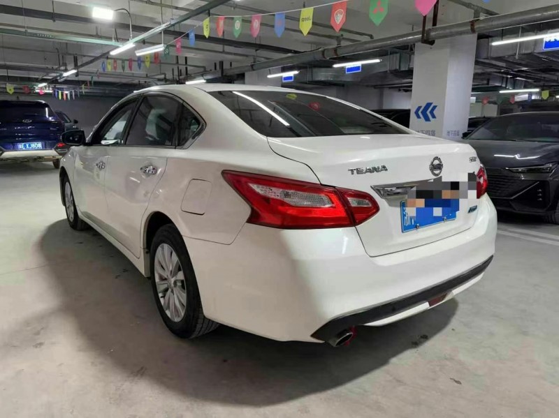 成都17年日產天籟10