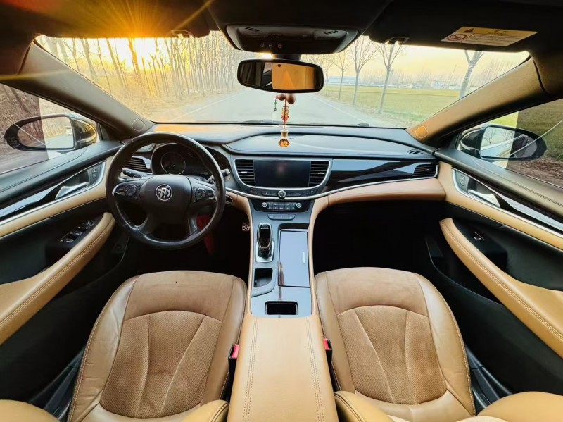 徐州17年别克君越5