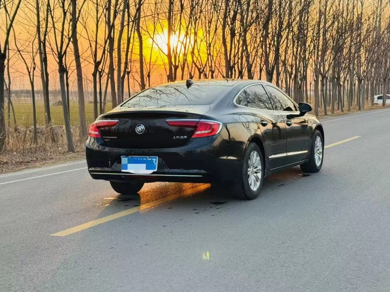 徐州17年别克君越7