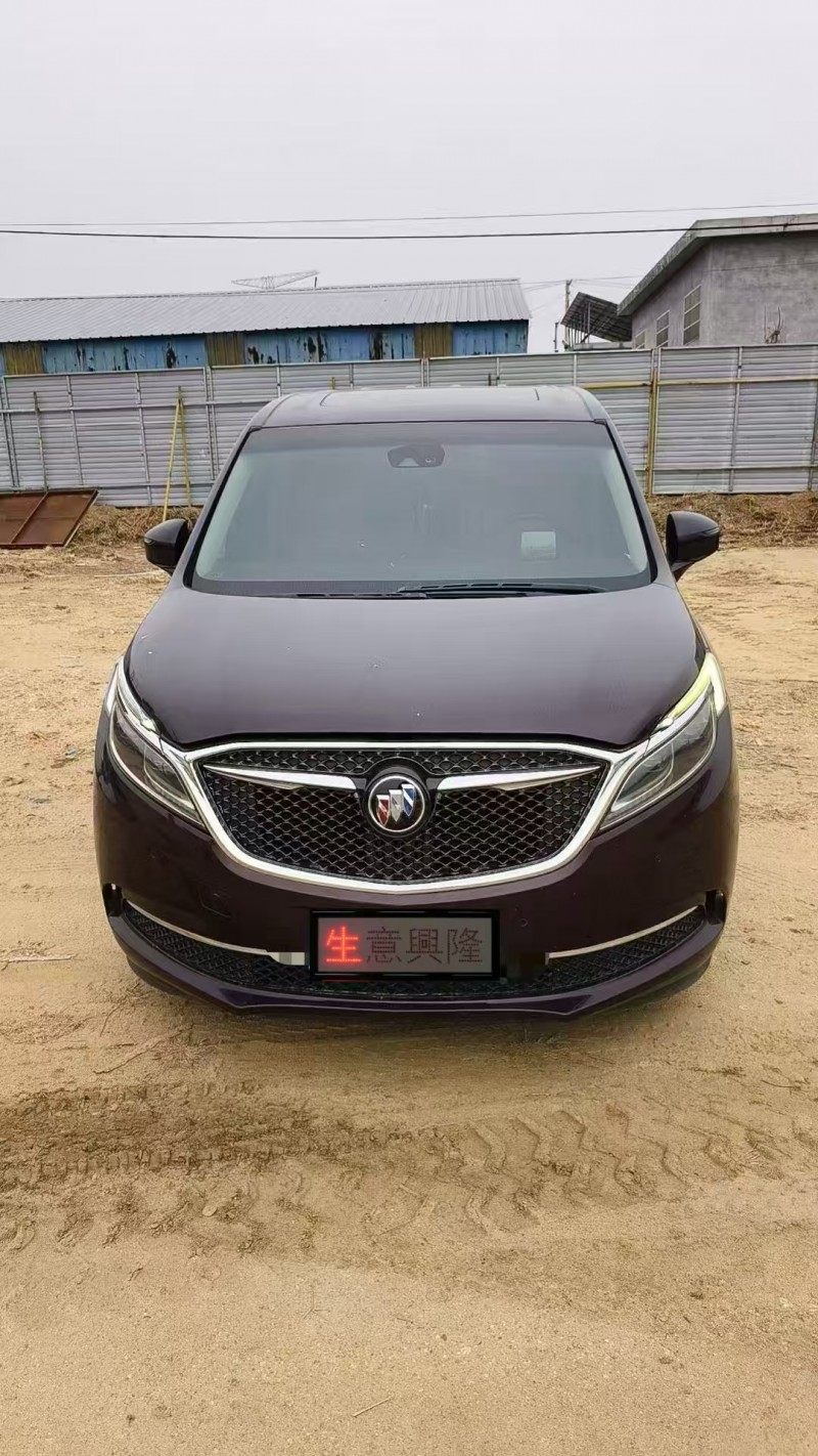 济宁17年别克GL81