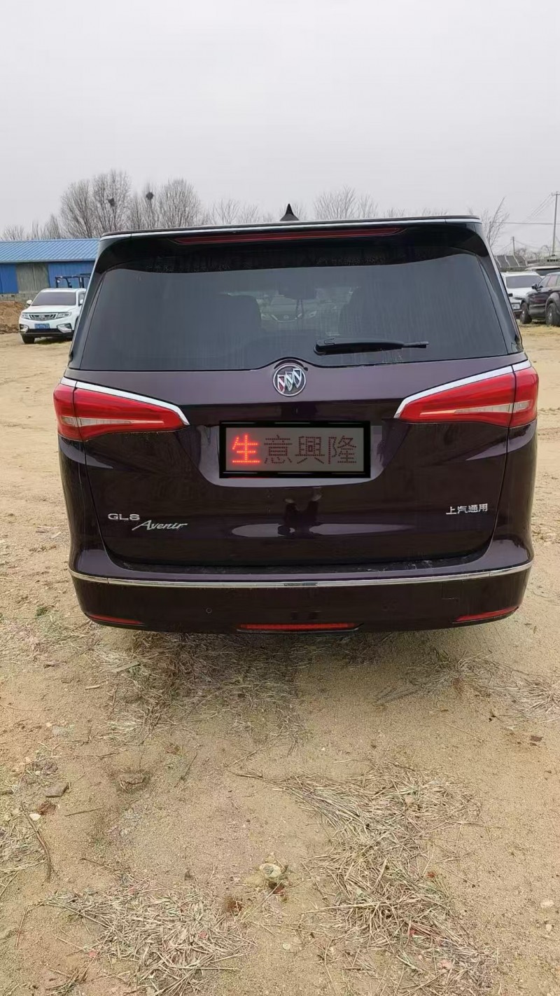 济宁17年别克GL85