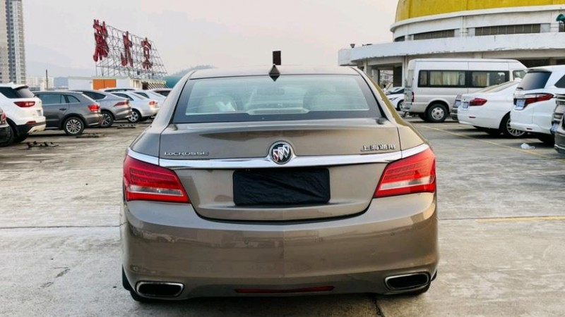 东莞15年别克君越8