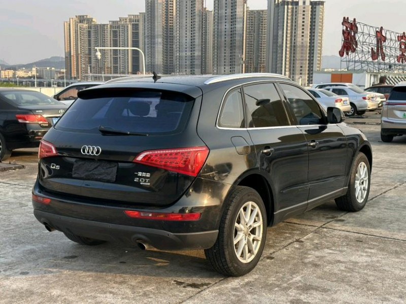 东莞13年奥迪Q59