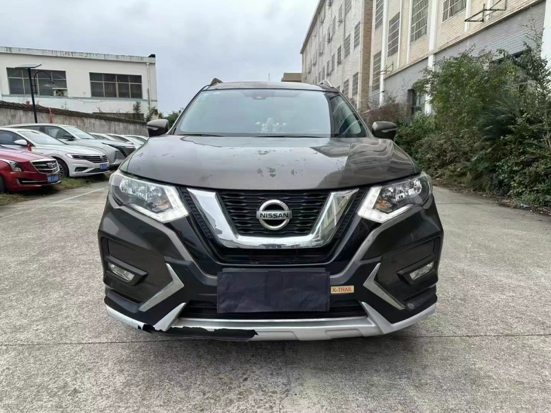 邵陽19年日產奇駿1