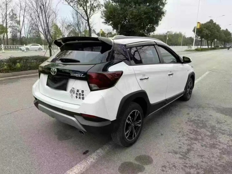 邵陽22年豐田YARiS L 致炫8
