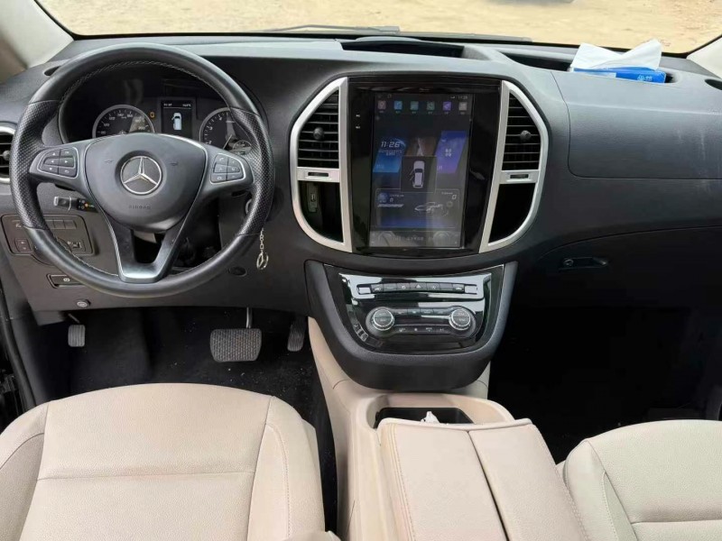 东营20年奔驰威霆5