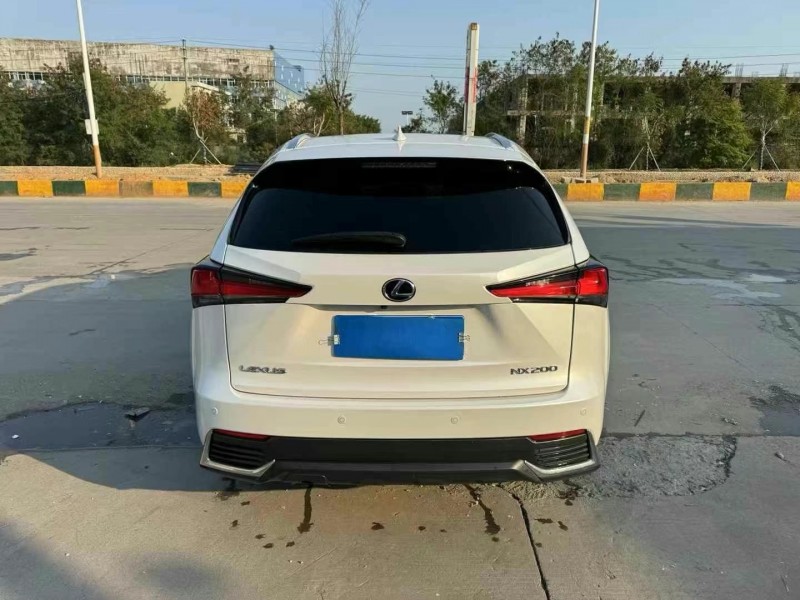 广州20年雷克萨斯NX9