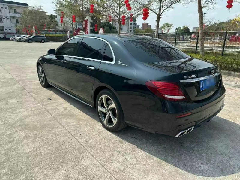广州19年奔驰E4