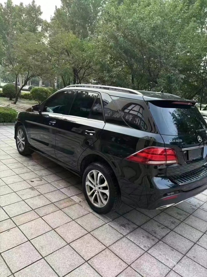 济宁16年奔驰GLE8