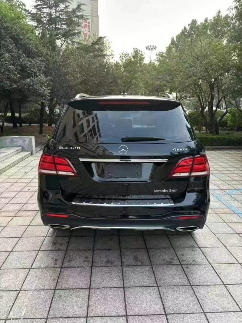 济宁16年奔驰GLE9