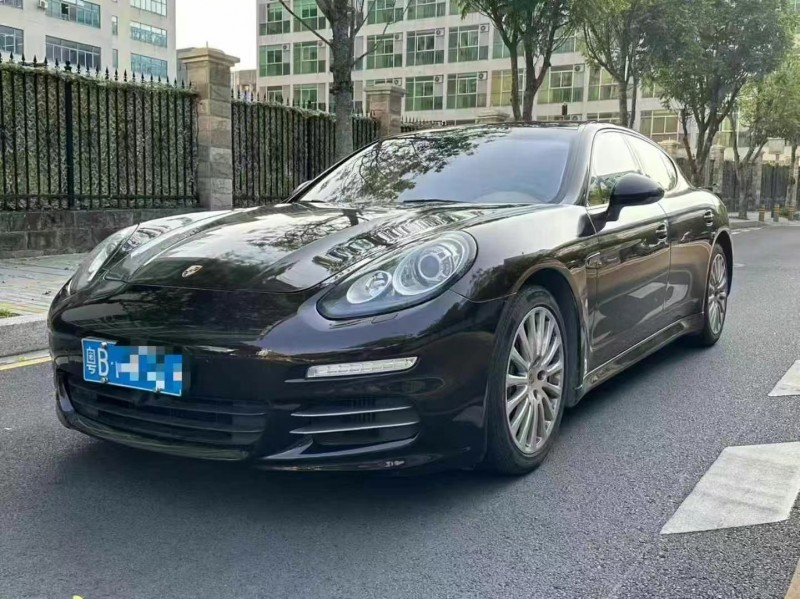 广州13年保时捷帕拉梅拉3