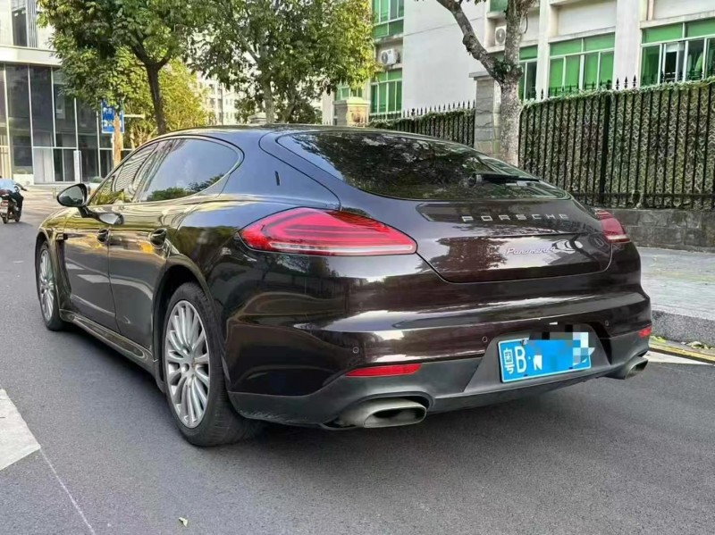 广州13年保时捷帕拉梅拉7