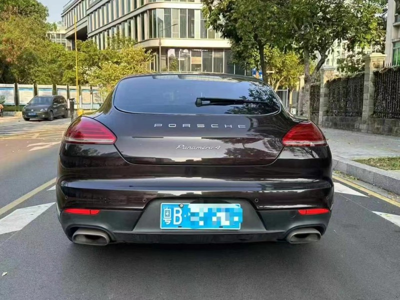 广州13年保时捷帕拉梅拉9