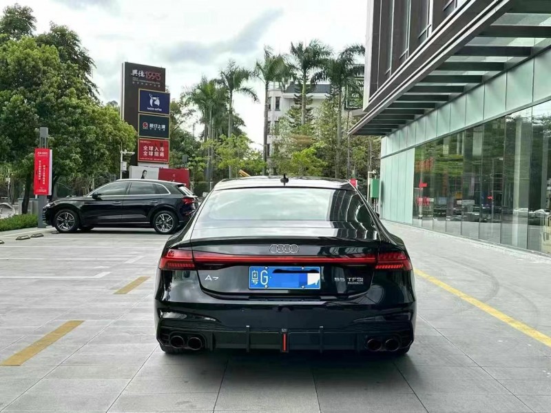 广州19年奥迪A7L9