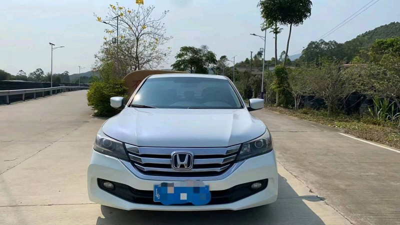 广州15年本田雅阁1