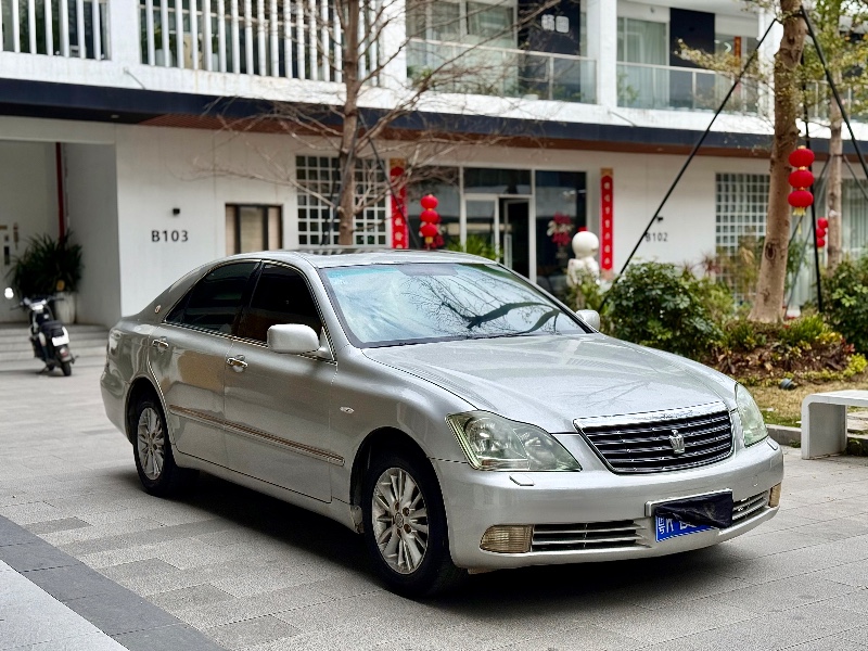 广州05年丰田皇冠3