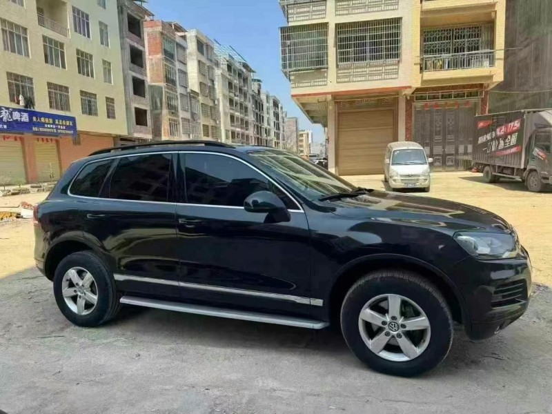 南宁14年大众途锐3