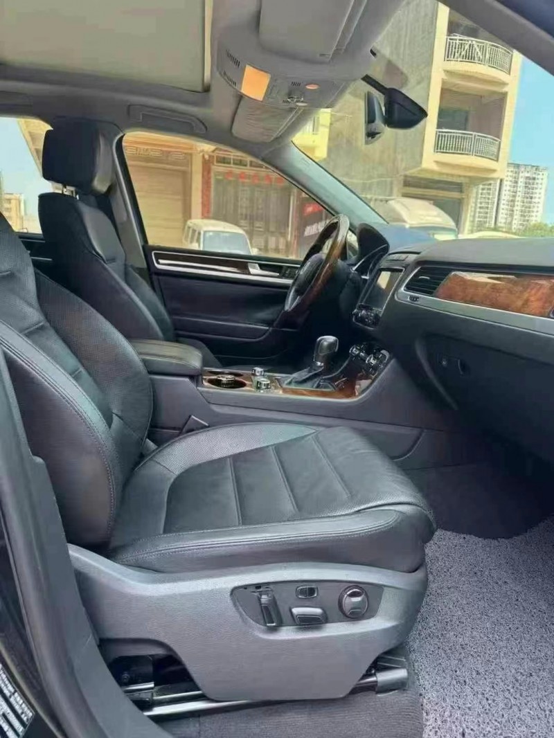 南宁14年大众途锐4