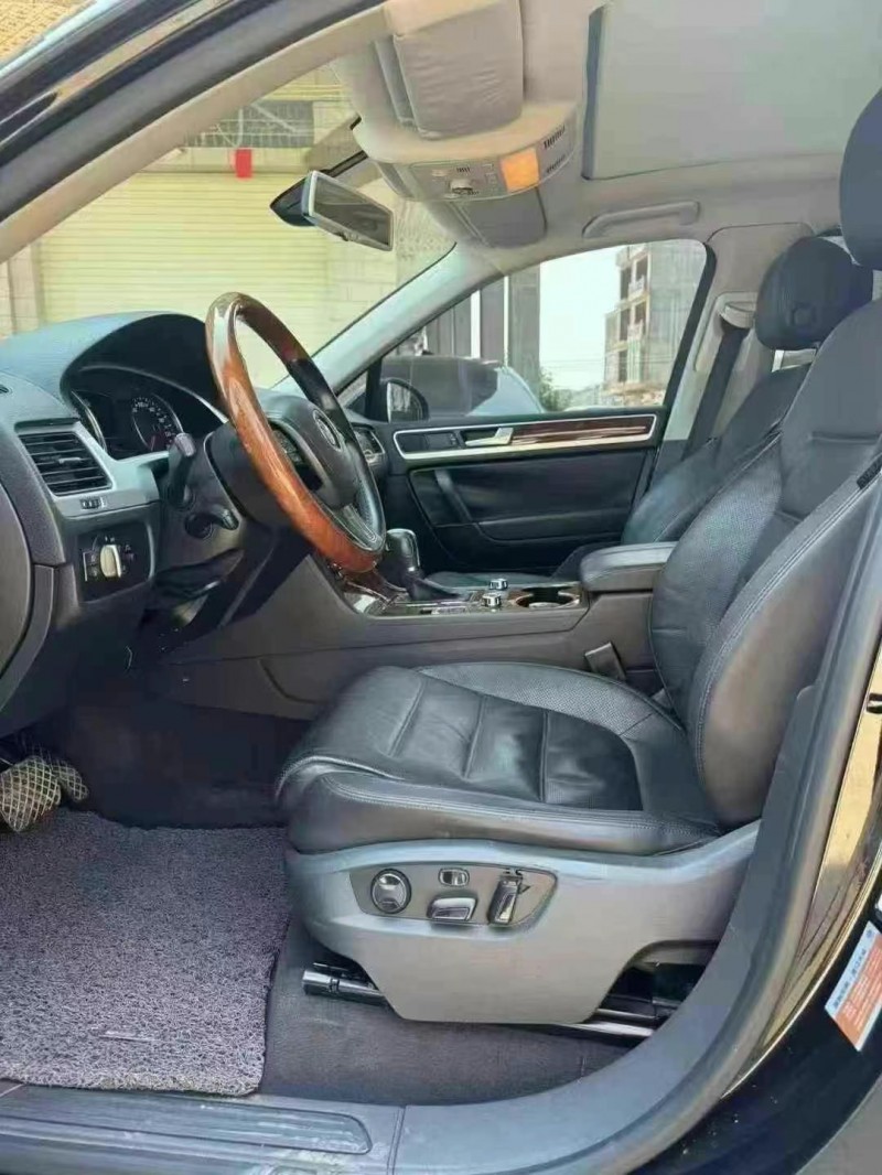 南宁14年大众途锐6