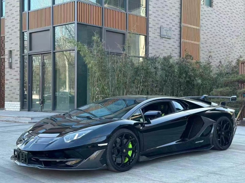 唐山13年蘭博基尼Aventador2