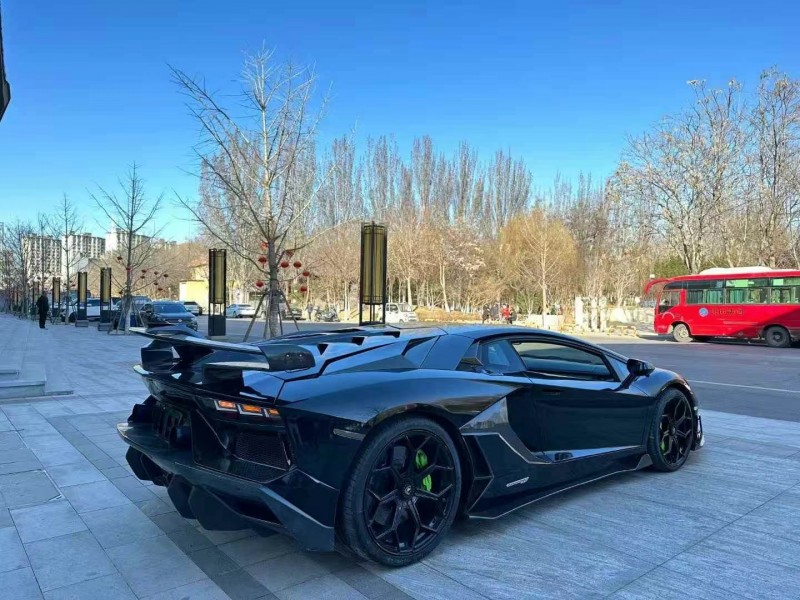 唐山13年蘭博基尼Aventador7