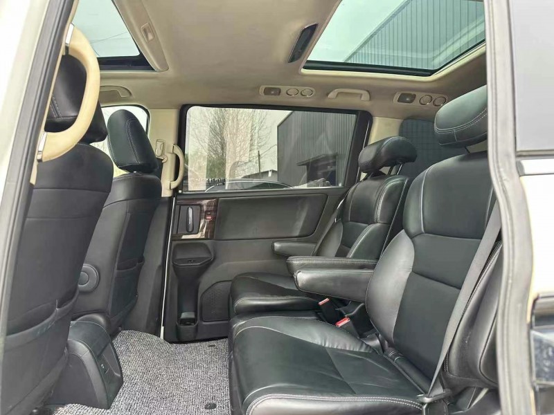 徐州17年本田艾力绅4